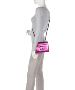 Arlettis Umhängetasche genarbtes Leder pink