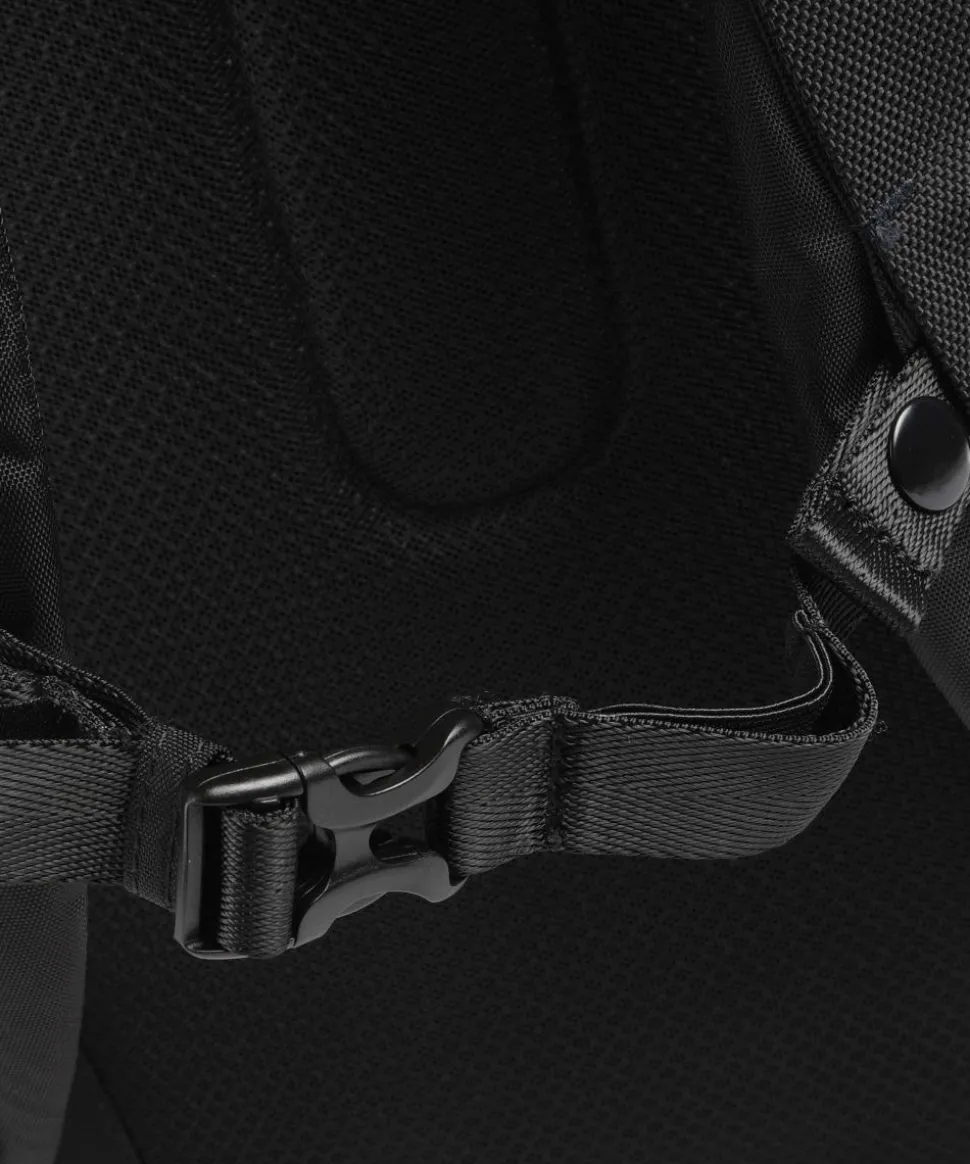 Black Dynamic Large Rucksack 15″ recyceltes Nylon schwarz