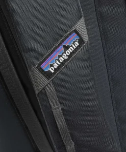 Black Hole 25 Rucksack 14″ recyceltes Polyester blau/schwarz