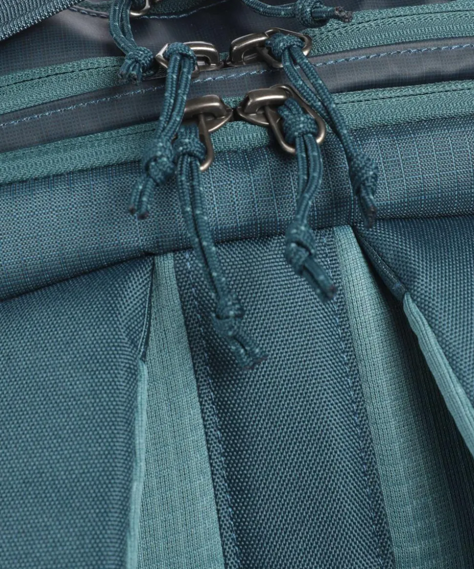 Black Hole 32 Rucksack 15″ recyceltes Polyester petrol