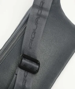 Black Square Gürteltasche genarbtes Rindsleder blaugrau