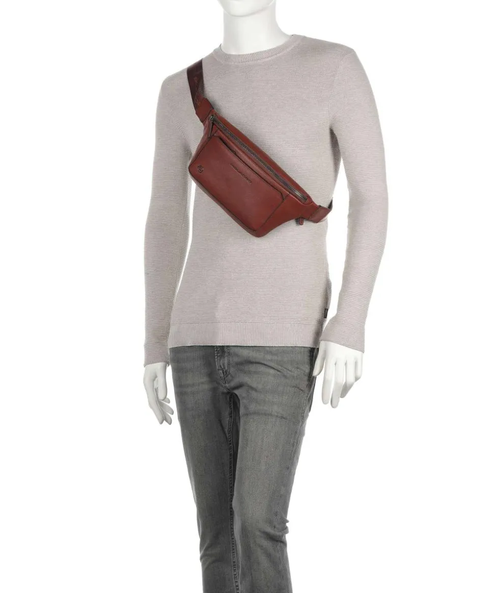 Black Square Gürteltasche genarbtes Rindsleder braun