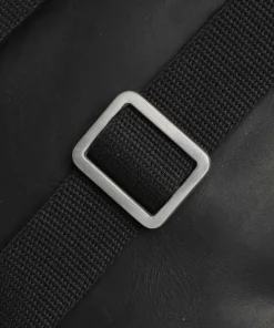 Brick Lane Umhängetasche fein genarbtes Rindsleder schwarz