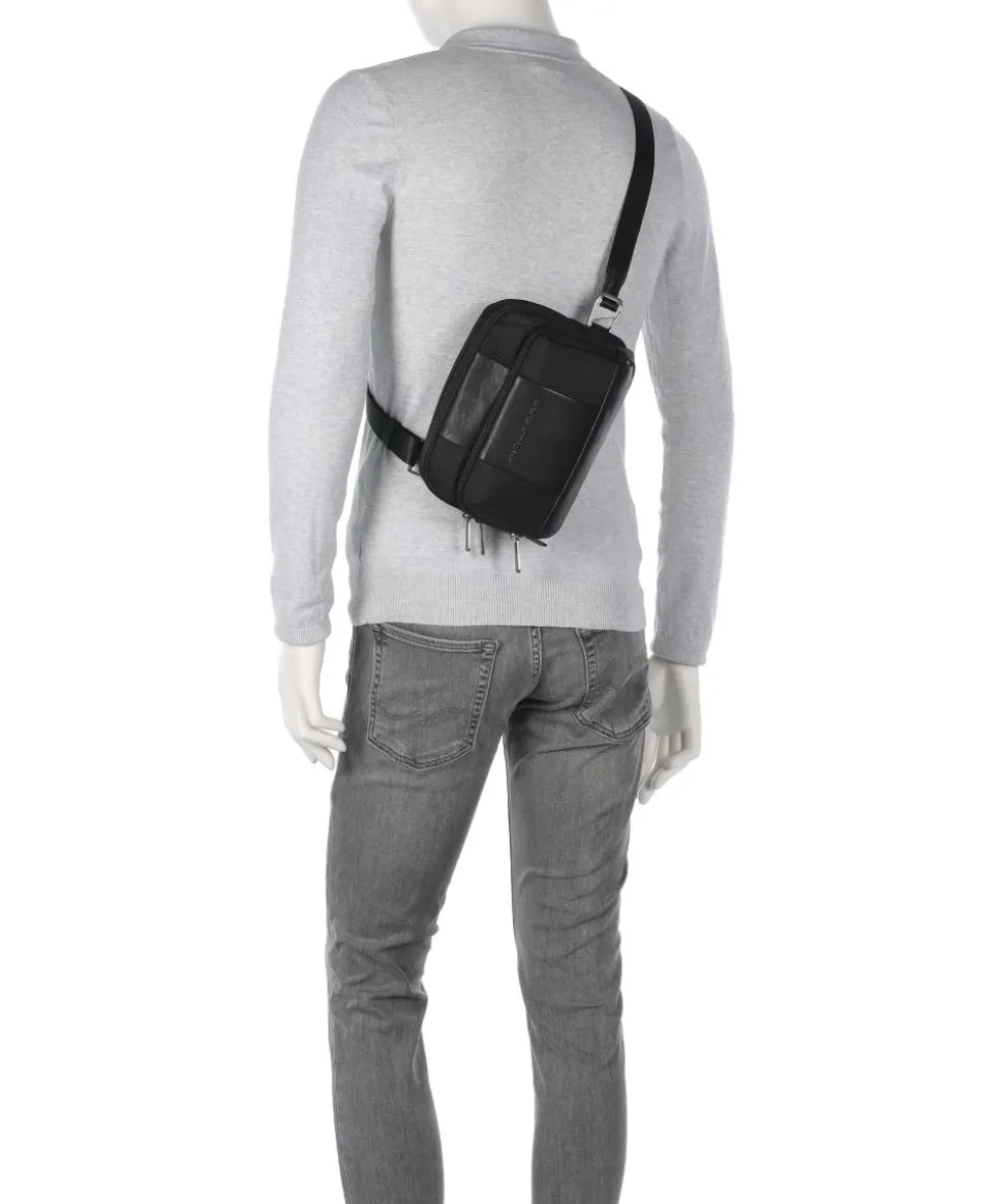 Brief Umhängetasche recyceltes Nylon schwarz