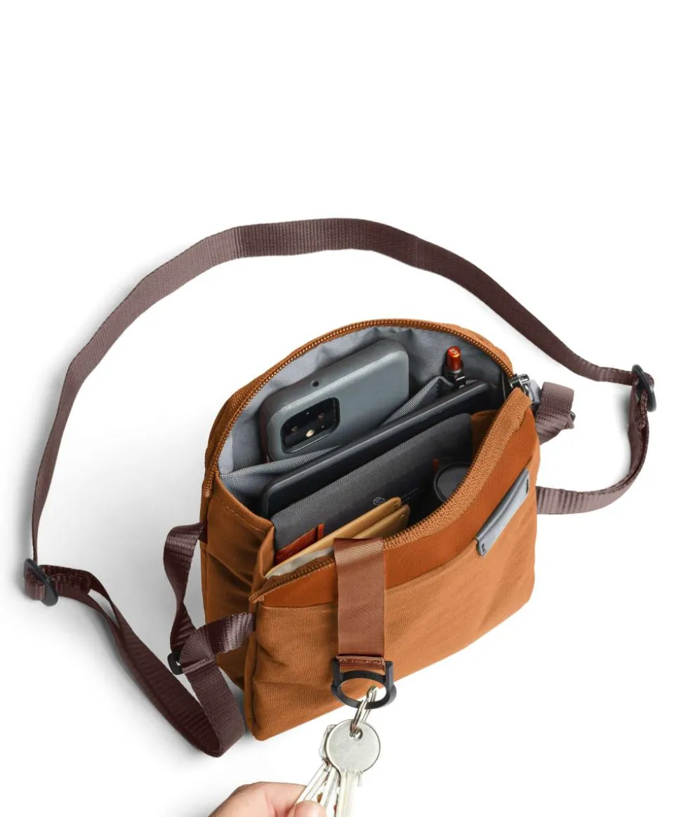 City Umhängetasche recyceltes Nylon bronze