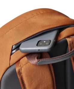 Classic 20L Rucksack 16″ recyceltes Polyester bronze