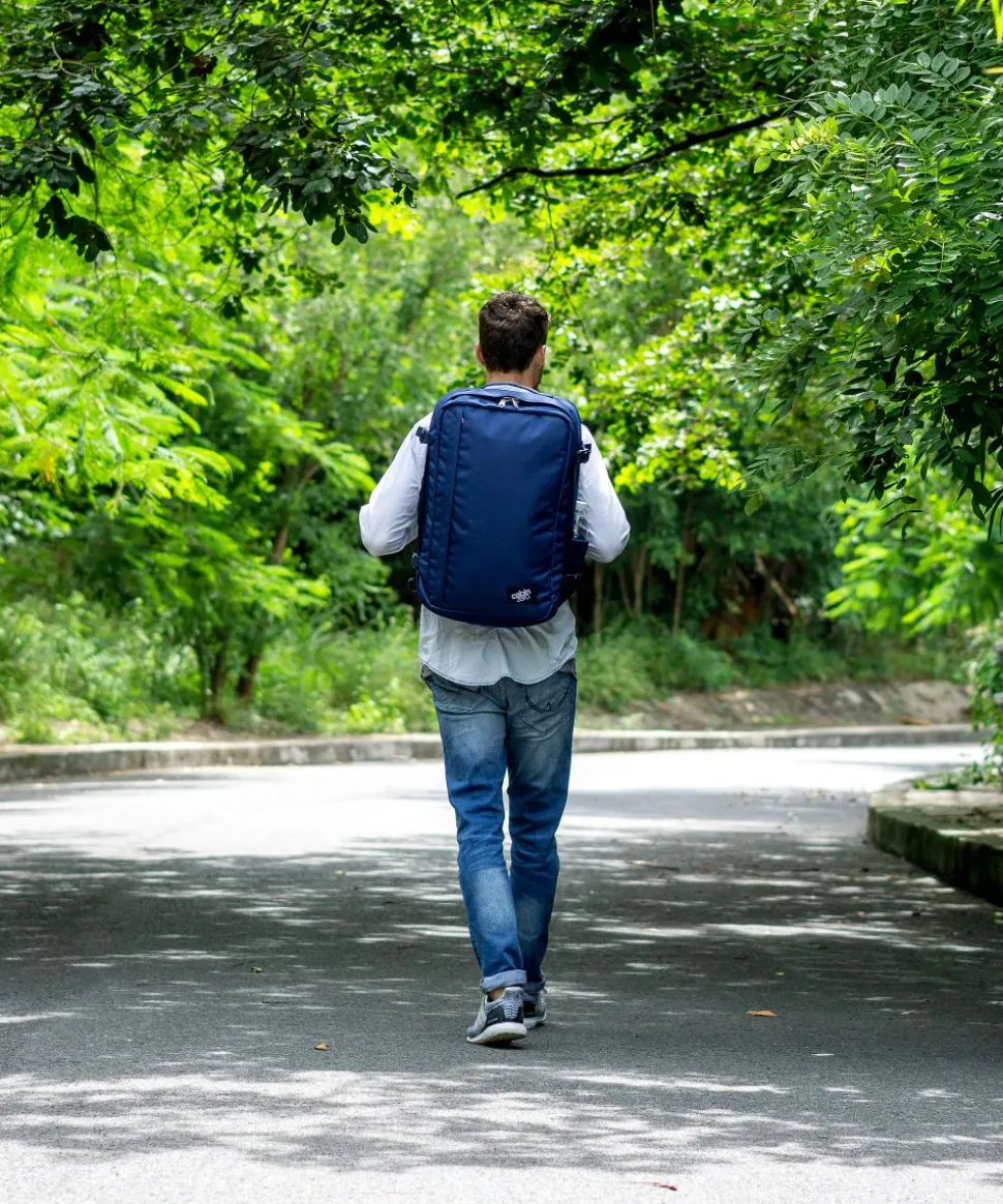 Classic Plus 42 Reiserucksack Polyester navy