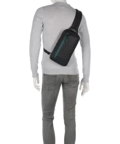 C2OW Slingbag Polyester schwarz