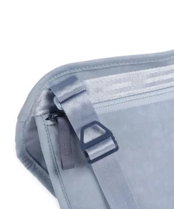 District Collection Sodo 3L Gürteltasche recyceltes Nylon hellblau