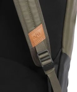 Japan RE Niyodo RE Rucksack 14″ recyceltes Nylon olivgrün