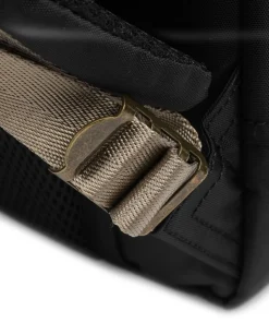 Jungle Macaroon Large Rucksack 15″ recyceltes Nylon schwarz