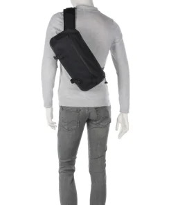 Kadet WP Slingbag recyceltes Nylon schwarz