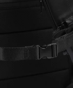 Liko Reiserucksack 15″ fein genarbtes Leder, recyceltes Polyester schwarz