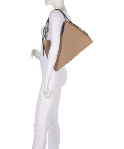 Nuvola L Beuteltasche genarbtes Rindsleder hellbraun