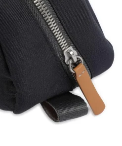 Plus Kulturbeutel schwarz 25 cm