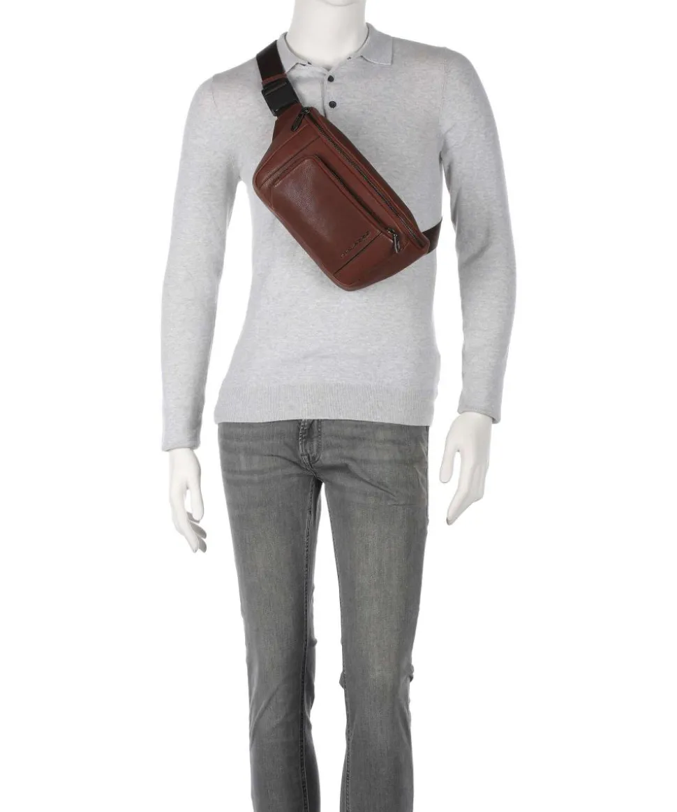 S134 Gürteltasche genarbtes Rindsleder braun