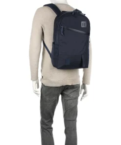 Tech Rucksack recyceltes Nylon olivgrün