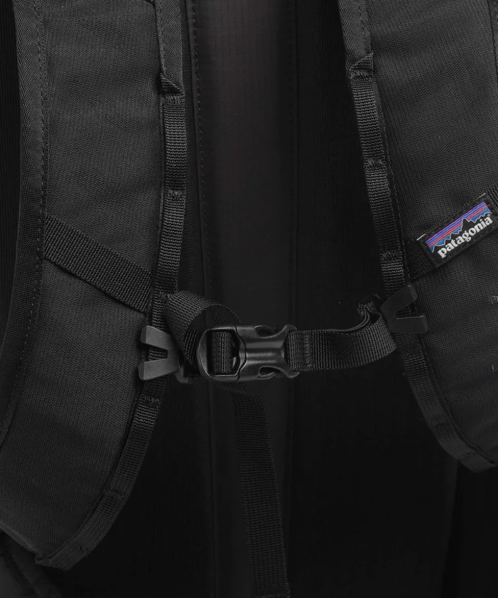 Terravia 22 S Rucksack recyceltes Nylon schwarz