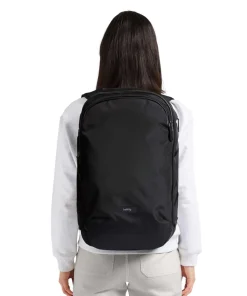 Transit 28L Pro Rucksack 16″ recyceltes Polyester schwarz