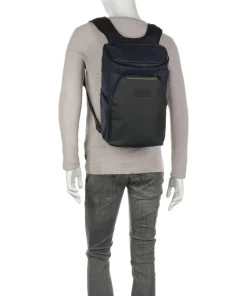 Urban Eco M1 Wanderrucksack 13″ recyceltes Polyester, Polyurethane dunkelblau