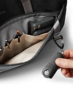 Via 14L Aktentasche 16″ recyceltes Polyester schwarz