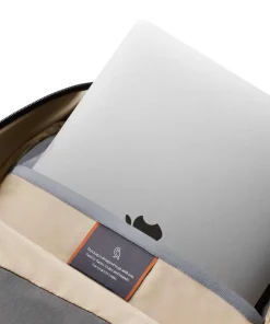 Via 20L Rucksack 16″ recyceltes Polyester schwarz