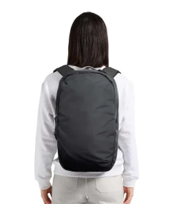 Via 20L Rucksack 16″ recyceltes Polyester schwarz