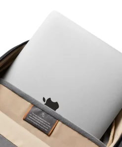 Via 20L Rucksack 16″ recyceltes Polyester schwarz