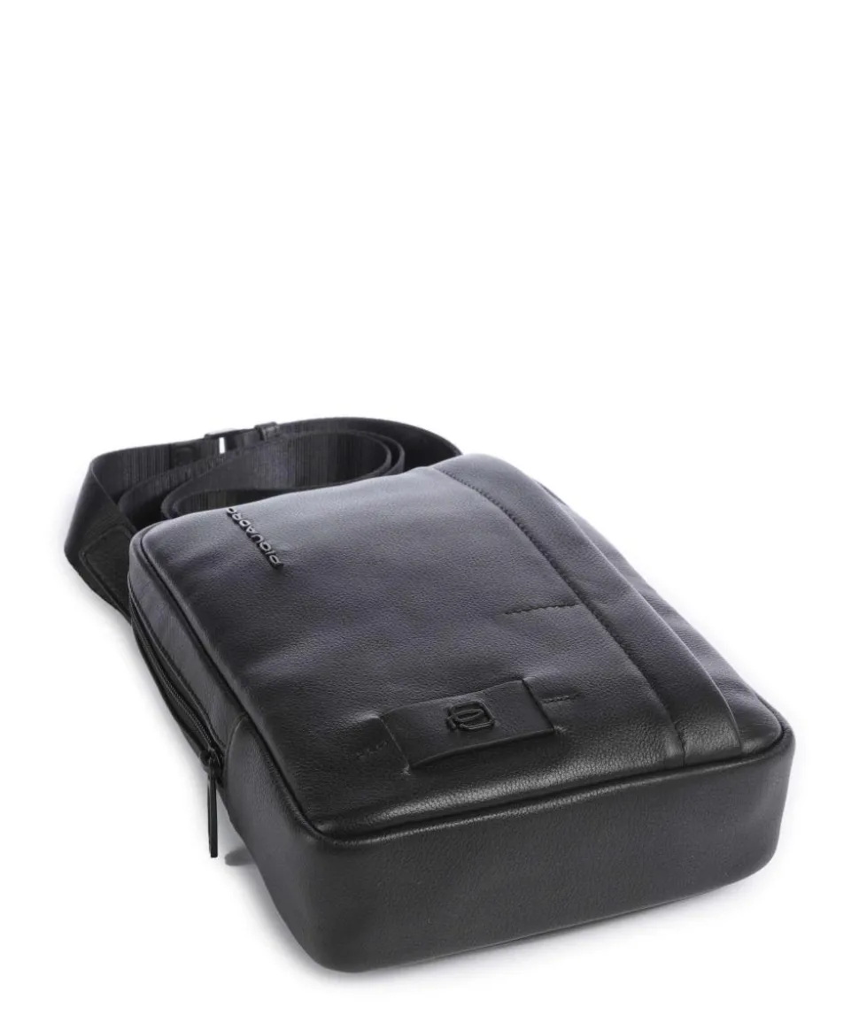 W137 Umhängetasche genarbtes Rindsleder schwarz